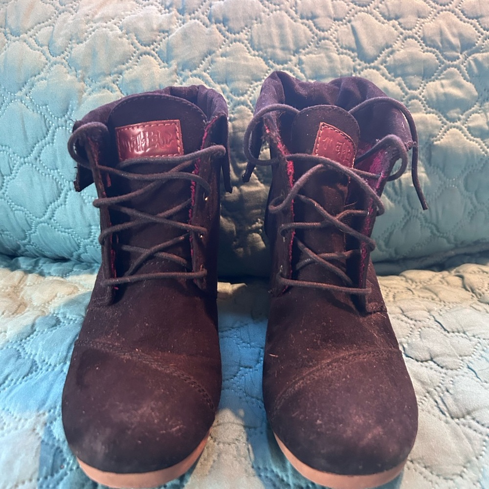 Comfy stylish booties - Picture 3 of 5